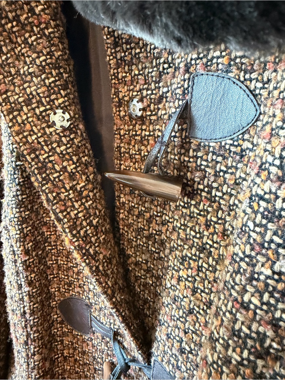 ⚡️Donatella Tweed Toggle Coat with Faux Fur Collar - Brown - Picture 4 of 6